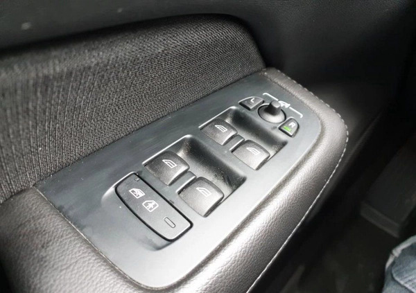 Volvo V60 cena 114900 przebieg: 64153, rok produkcji 2019 z Żory małe 301